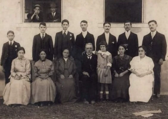 Capitão Chico Bernardino e família